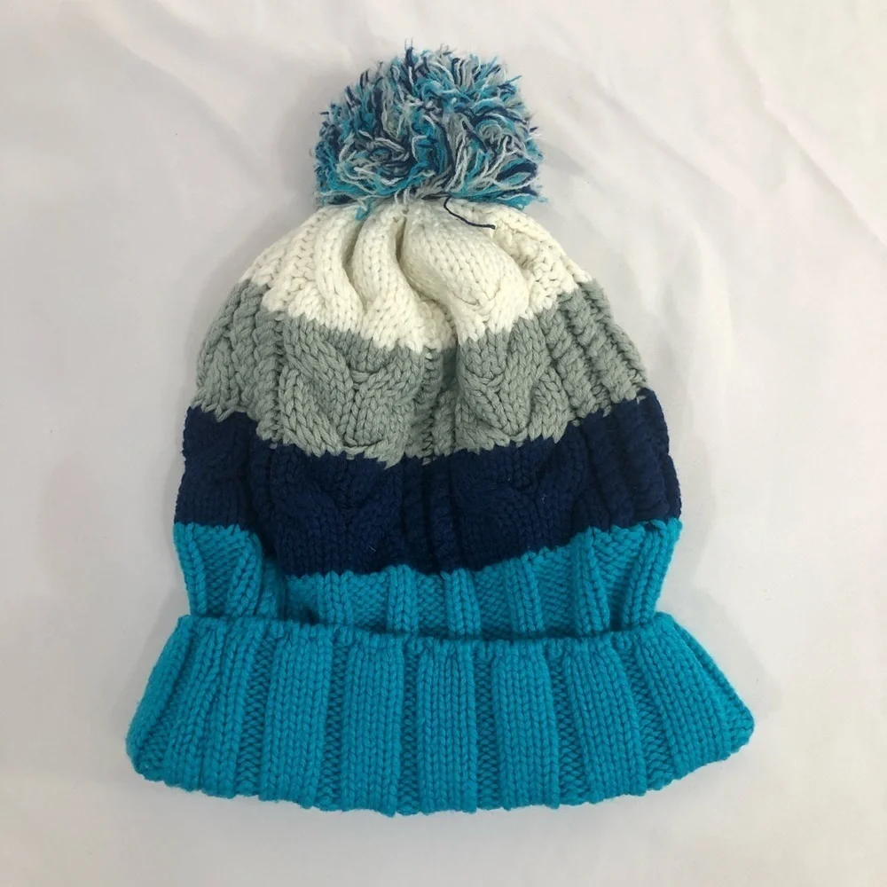 City Hunter Cable Knit Sweater Like Beanie